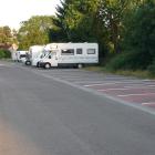 Camperplaats langs rustige openbare weg