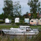 Parking bij jachthaven